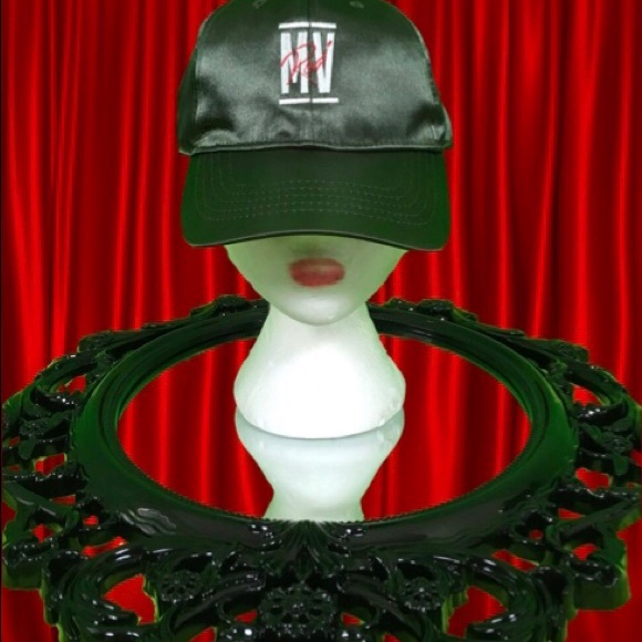 MVRed Caps - Picture 3 of 5